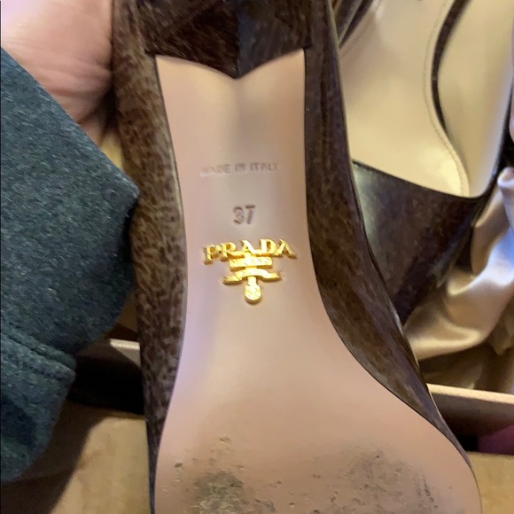 Prada patent leather heels - Picture 3 of 4